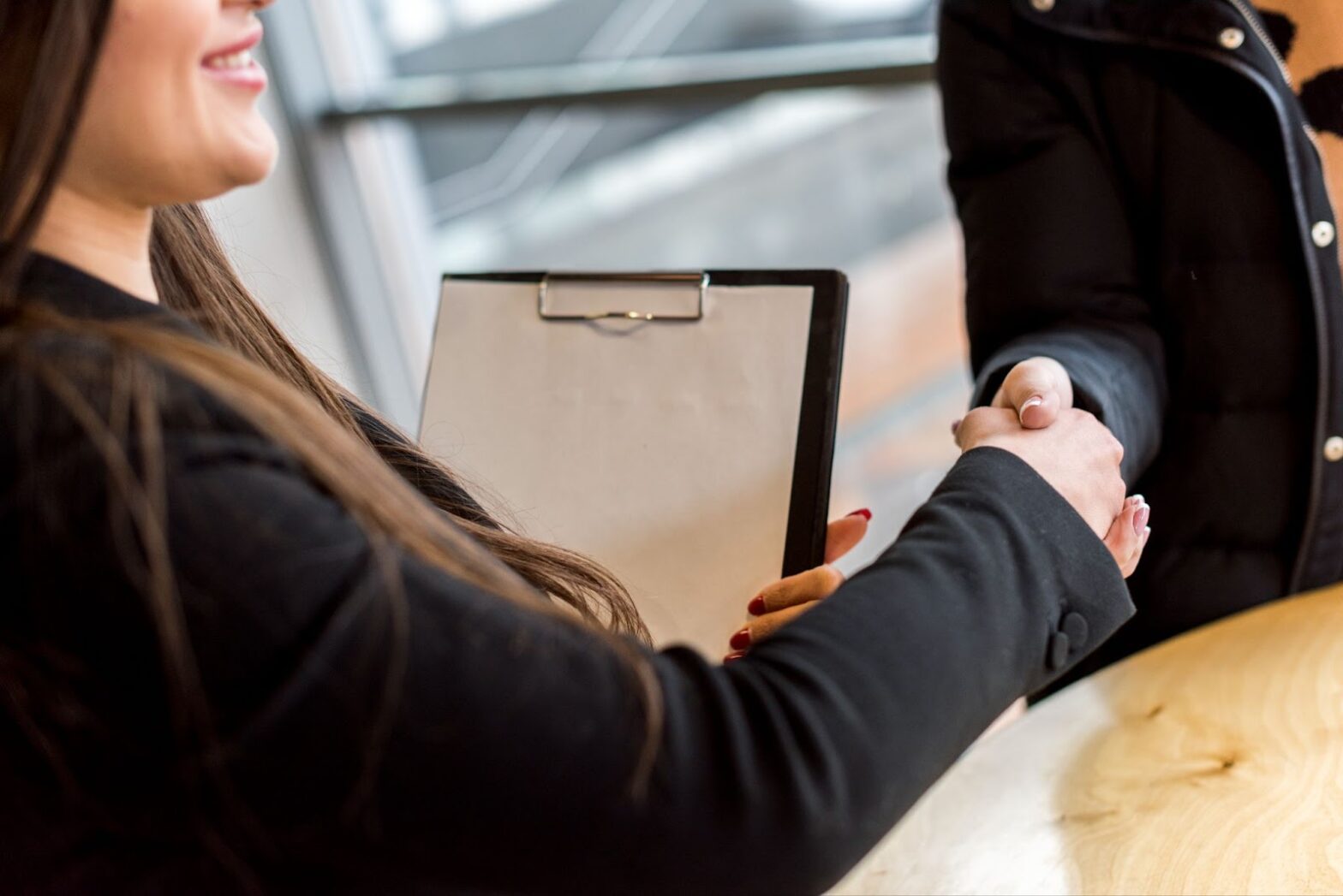 Brunette businesswoman making a negotiation